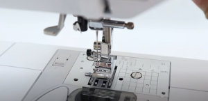 how to change sewing machine needle