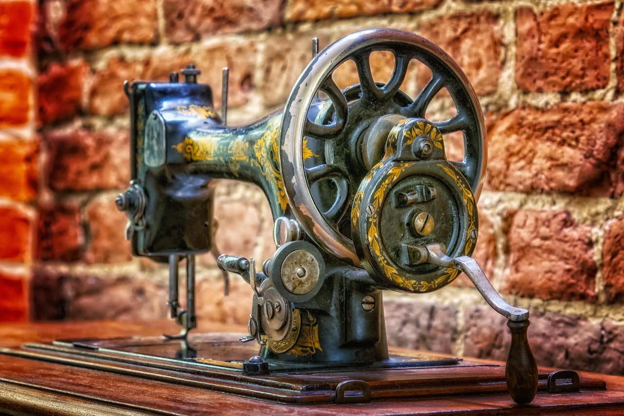 Different types of sewing machine