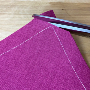Corner seam