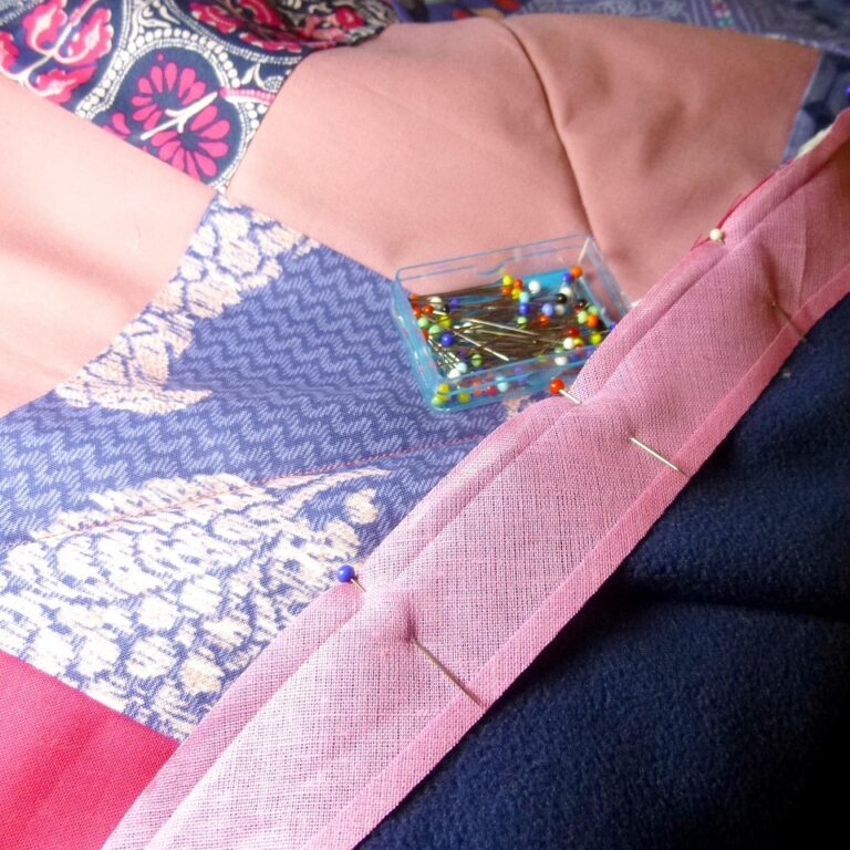 How to pin a fabric