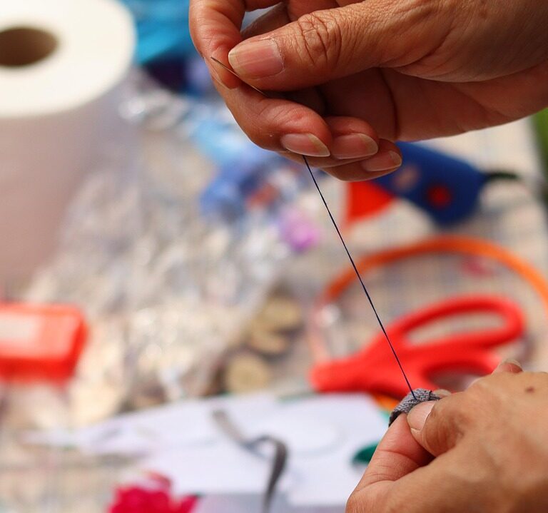 Hand sewing vs Machine sewing